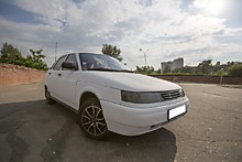 Оклейка ВАЗ 2112 в белую алмазную крошку